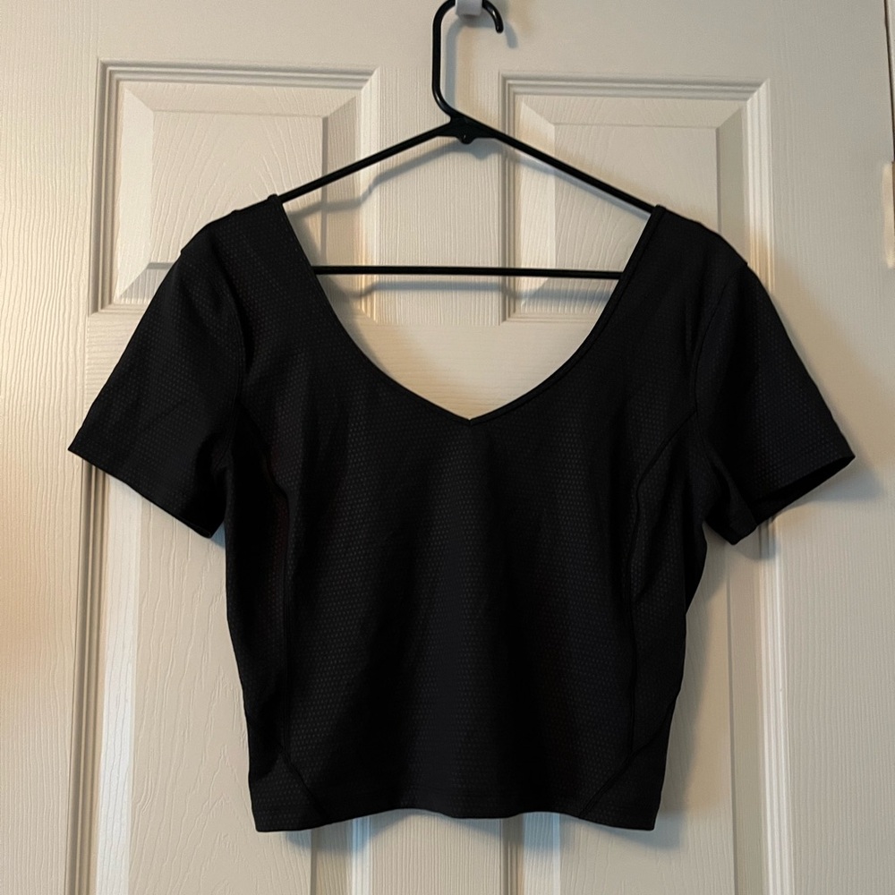 Lululemon women’s fitted cropped short sleeve in grey -size 10